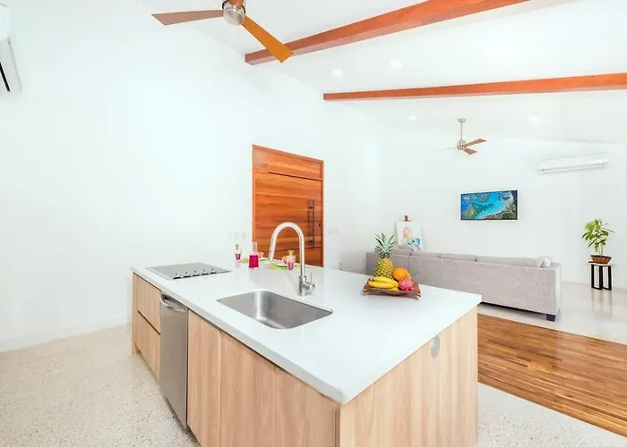 Blue Iguana - Red Room * Tamarindo